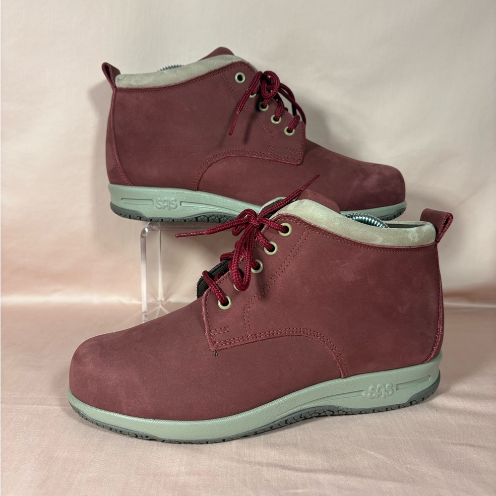 SAS LIKE NEW Gretchen Red/Taupe Ankle Boot Women's Size 7 M (Medium)